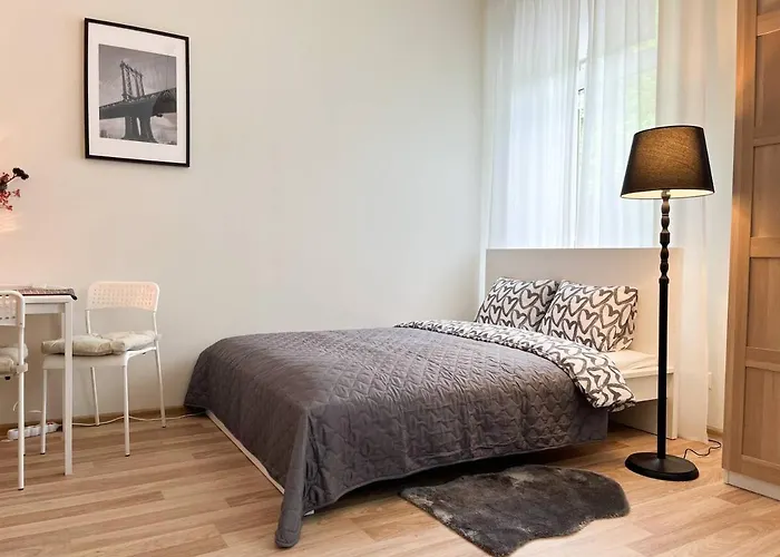 Bright Spacious Apartment In Riga With Free Parking