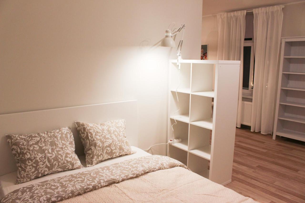 Bright Spacious In With Free Parking Leilighet Riga